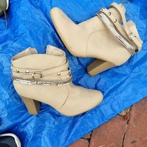 Womens Jennifer Lopez ankle boots sz 8